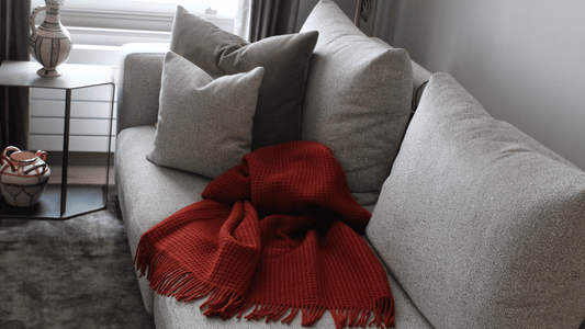 Discover how to live with a throw — from morning coffee rituals to evenings by the fire. Cardoon Studio’s Scottish-woven cashmere, wool, and linen throws bring warmth, texture, and timeless comfort to everyday life.