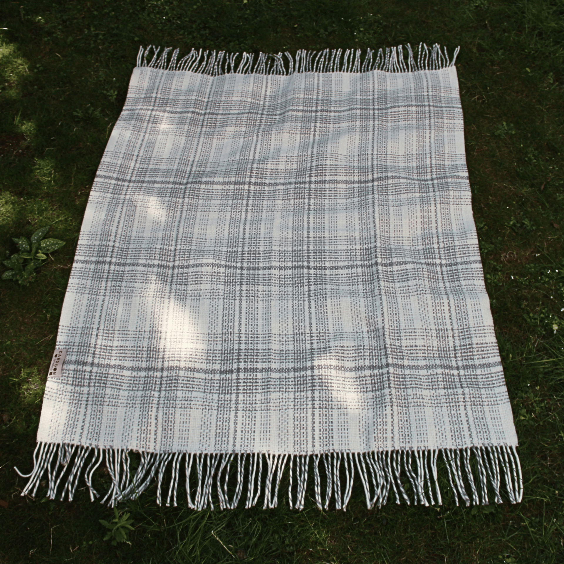 My Store Ayni Throw Porcelain
