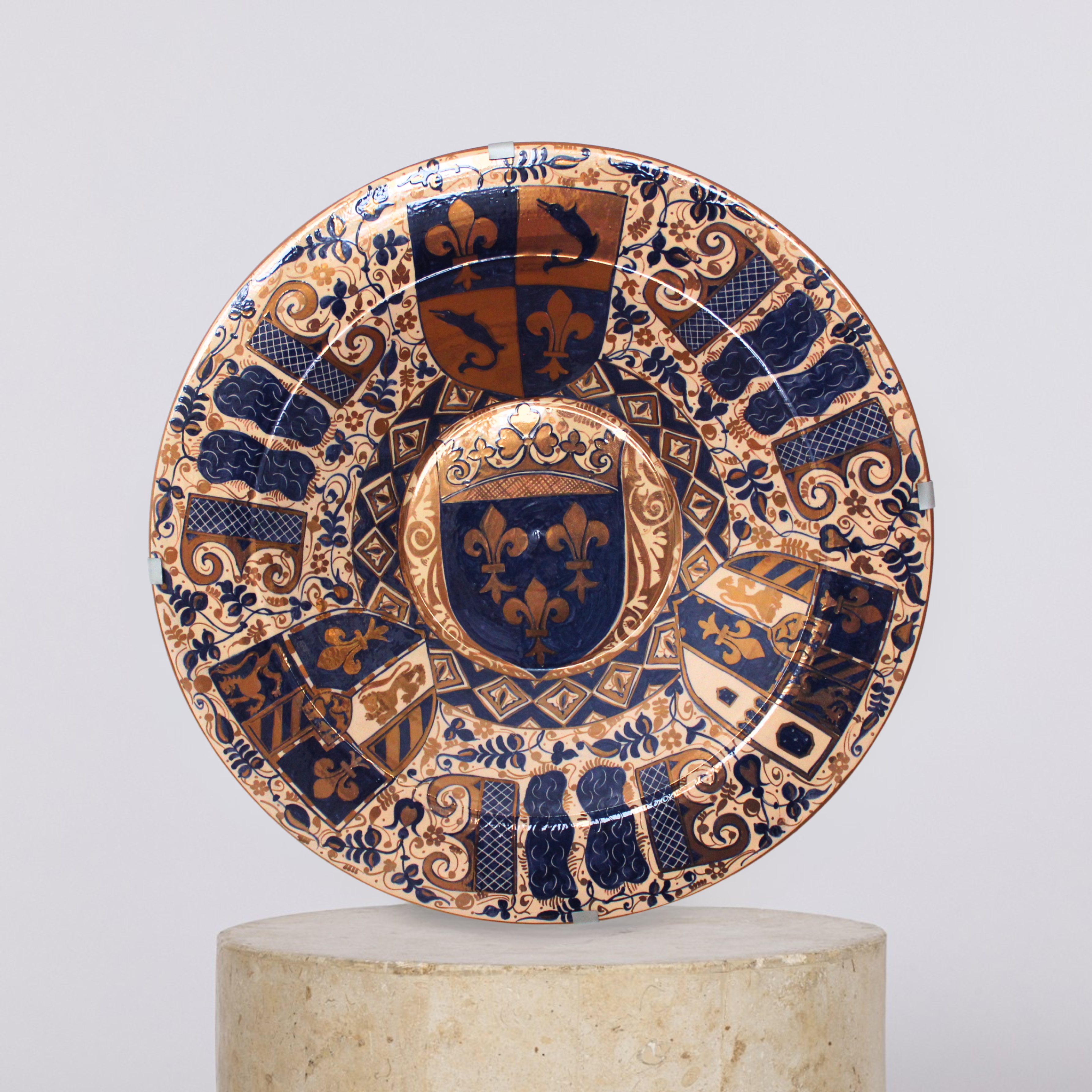 Shorthand Fleur‑de‑Lis Décor Plate