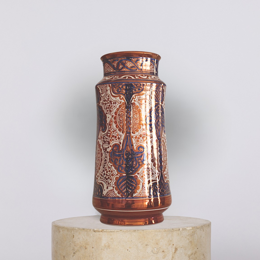 Silent Bloom Vase