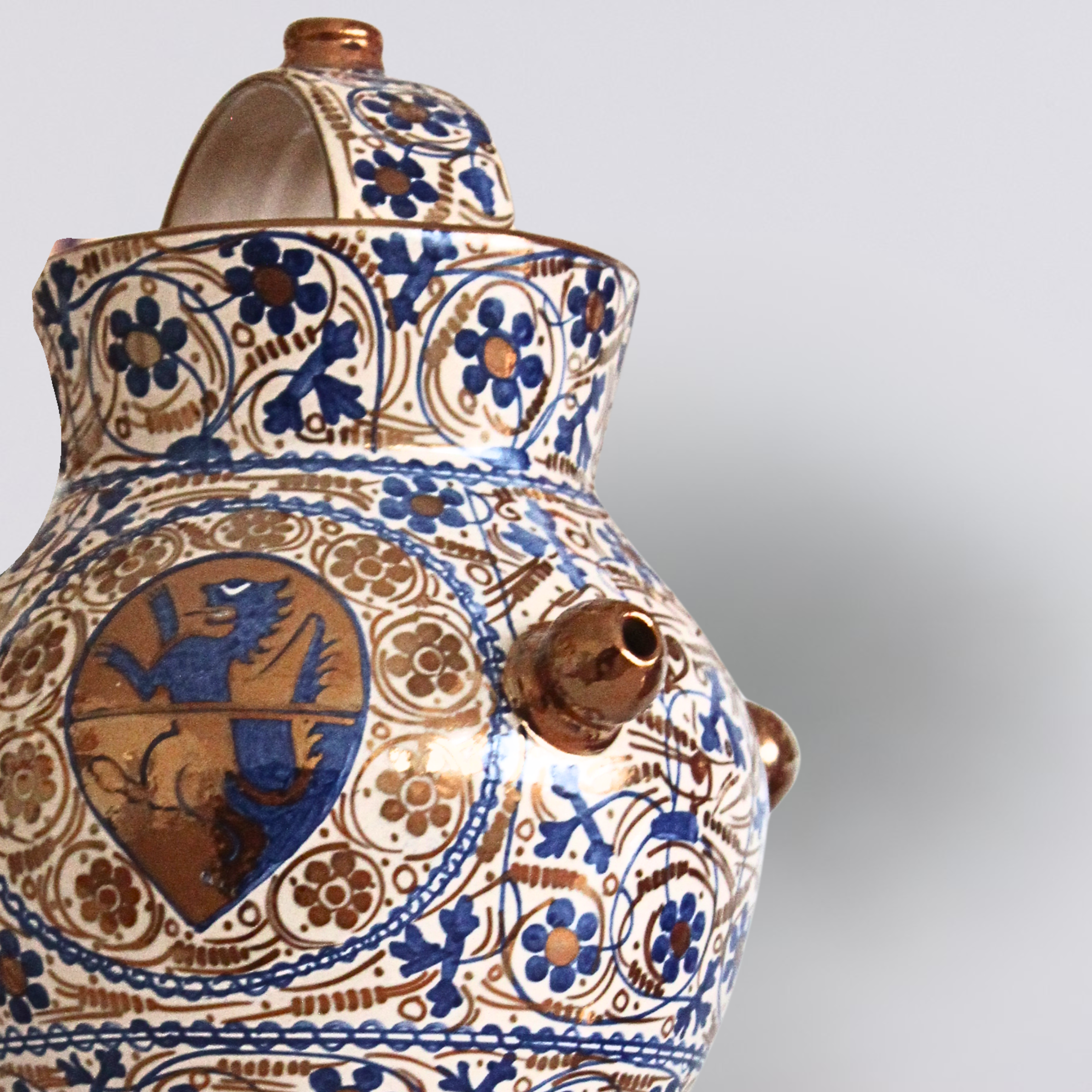 Lion Décor Jar Vase