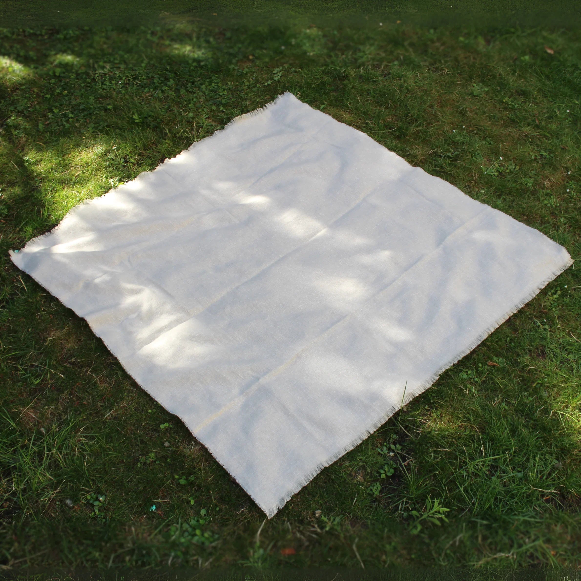 Loomlight Throw in Light Grey