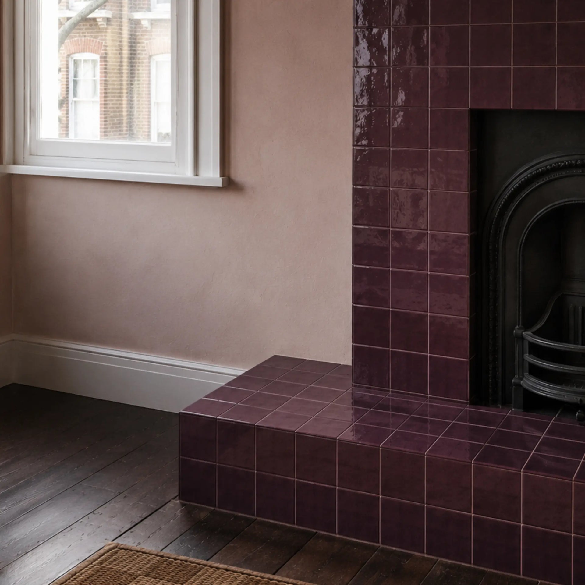 Aubergine • Gloss Tile