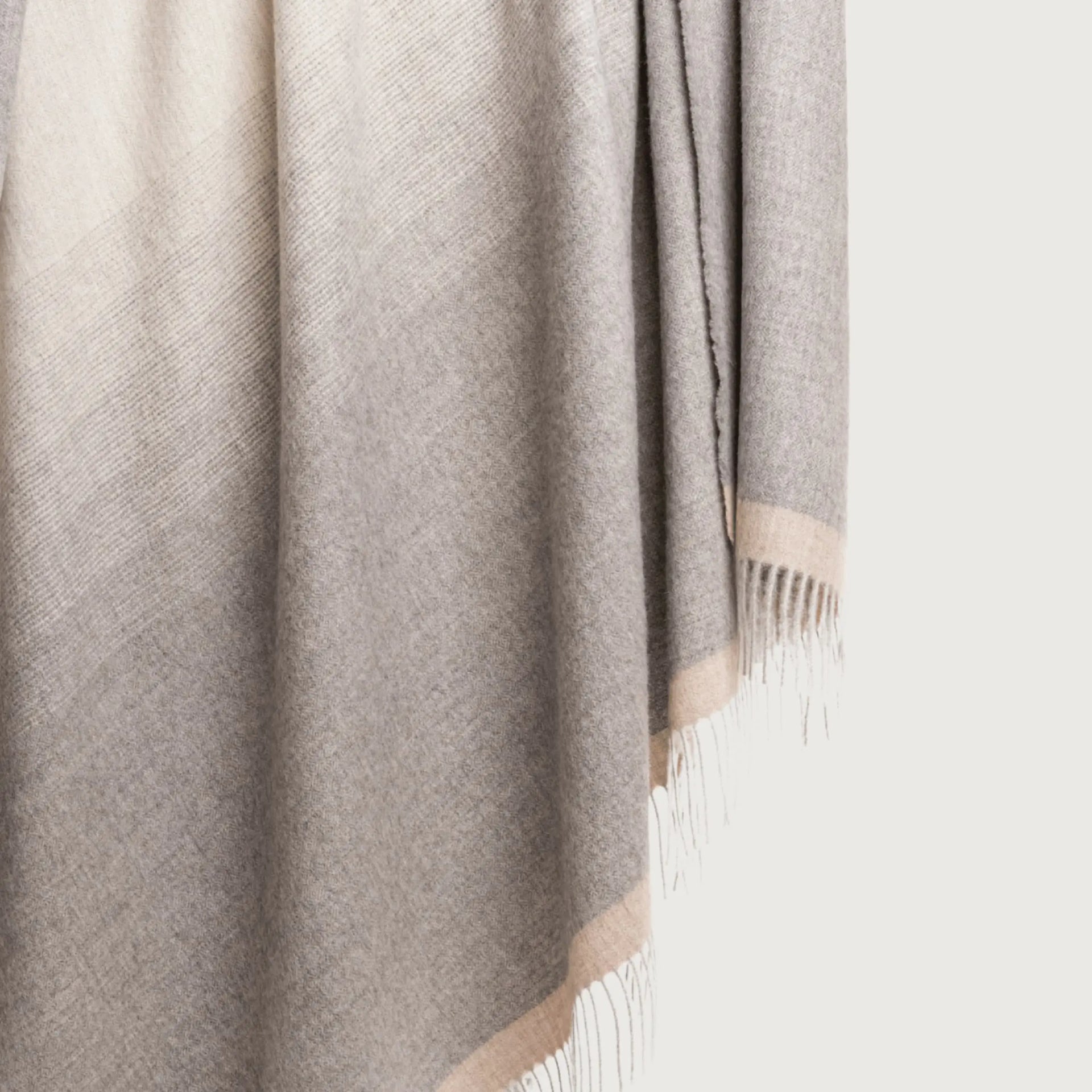 Matiz Ombré Throw • Mid Grey & Silver