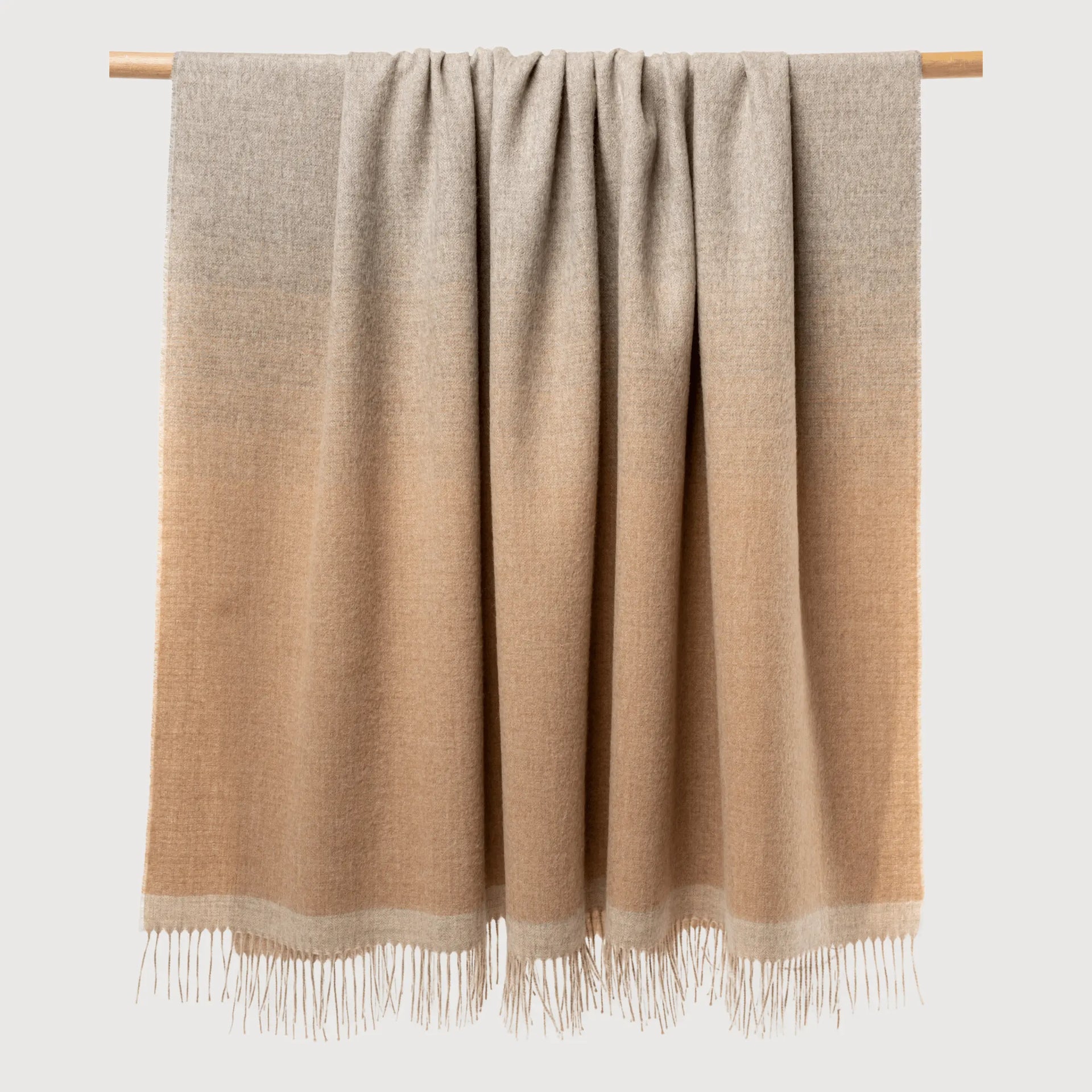 Matiz Ombré Throw • Sandstone & Beige Sand