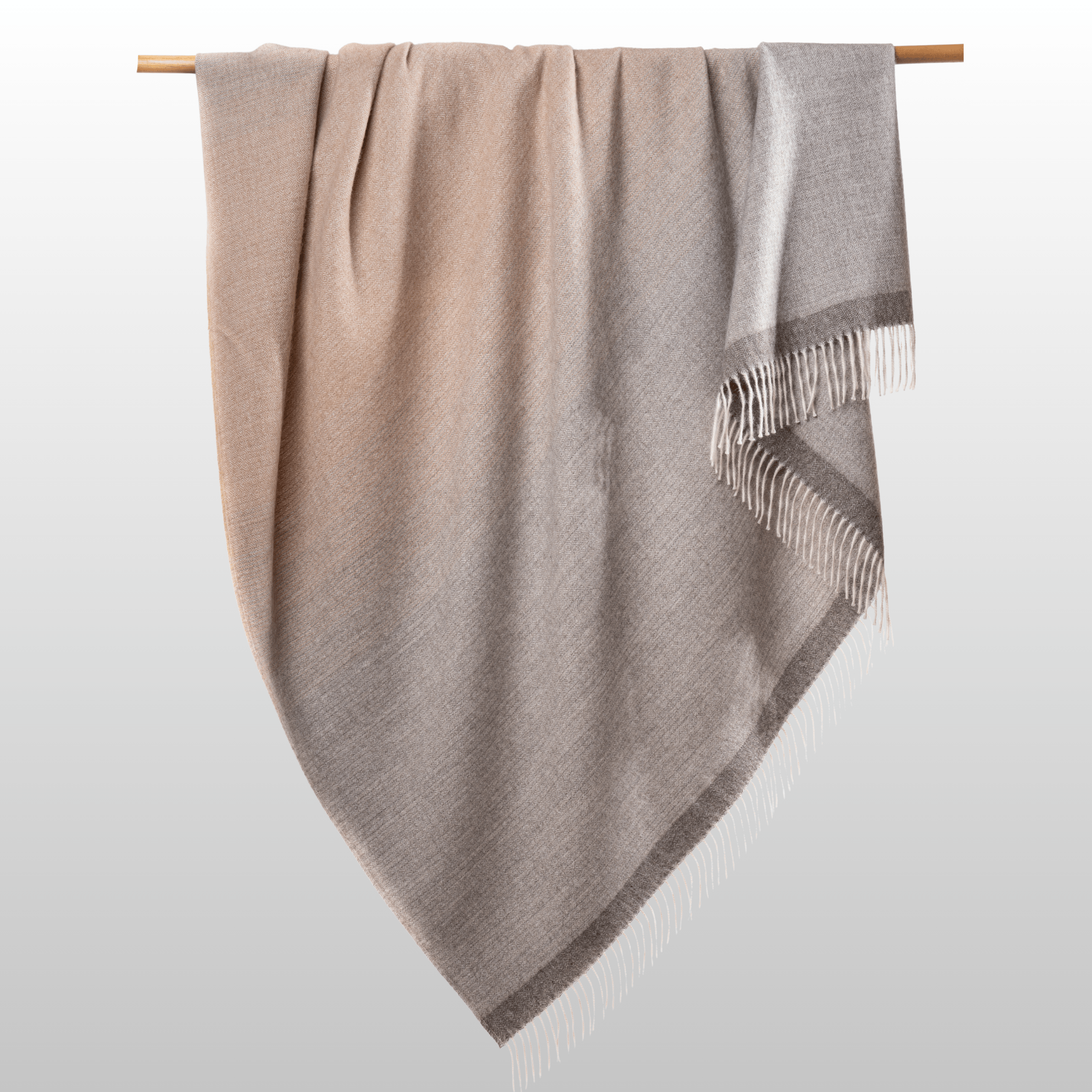 Matiz Throw Sand + Silver Grey Ombré