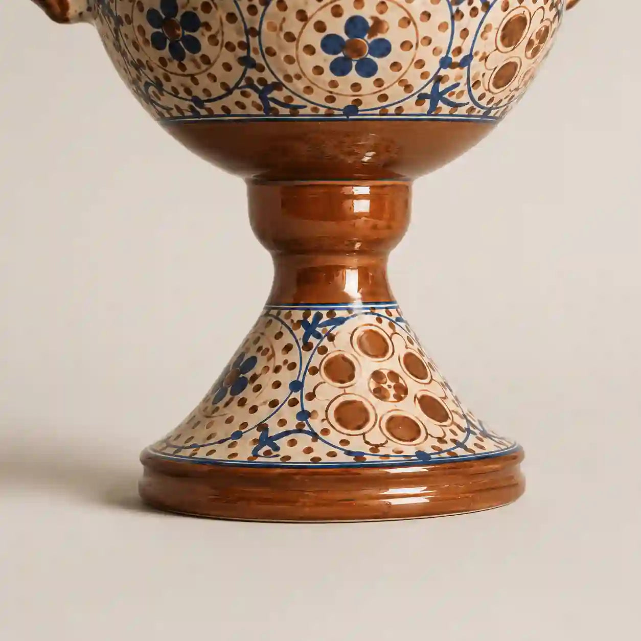 lustreware vase close up bottom part